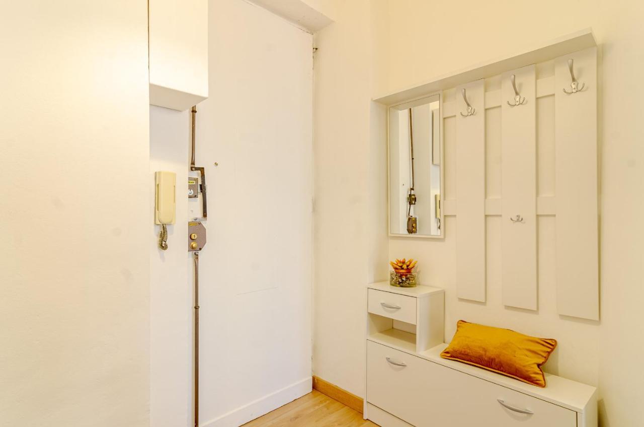 Cenisia District : Bright Sunflower Mini Flat Torino Eksteriør billede