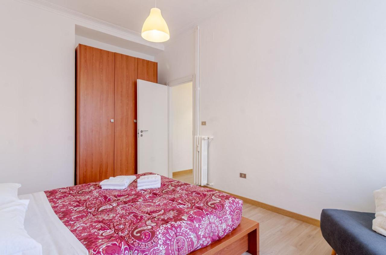 Cenisia District : Bright Sunflower Mini Flat Torino Eksteriør billede