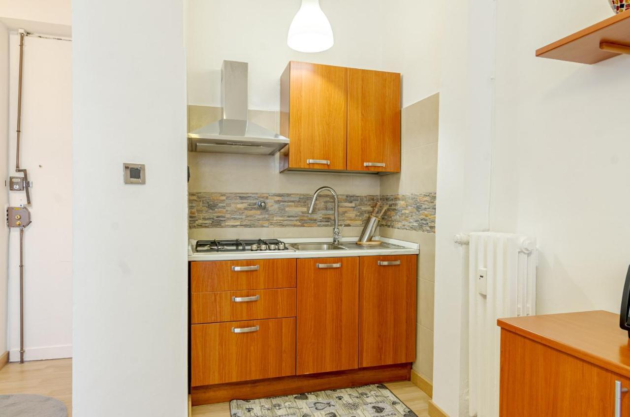 Cenisia District : Bright Sunflower Mini Flat Torino Eksteriør billede
